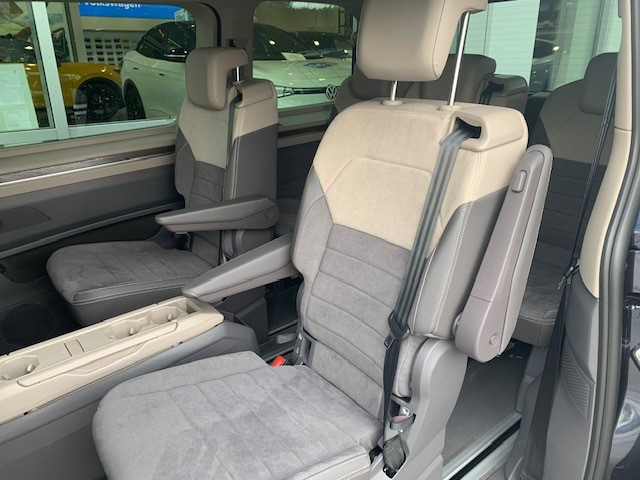 Volkswagen T7 Multivan STYLE CP 2.0TDI 150CV DSG7 — 3