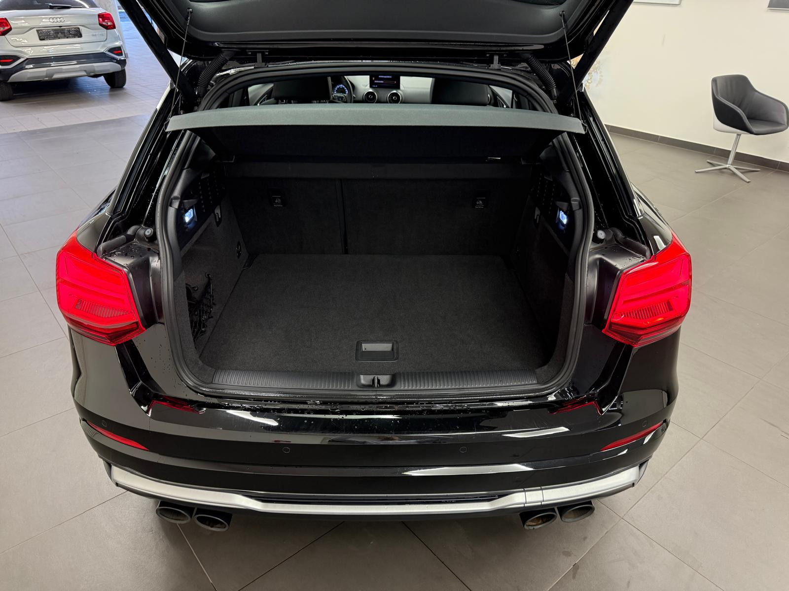 Audi SQ2 TFSI 300 CV / 221 KW quattro S tronic — 8
