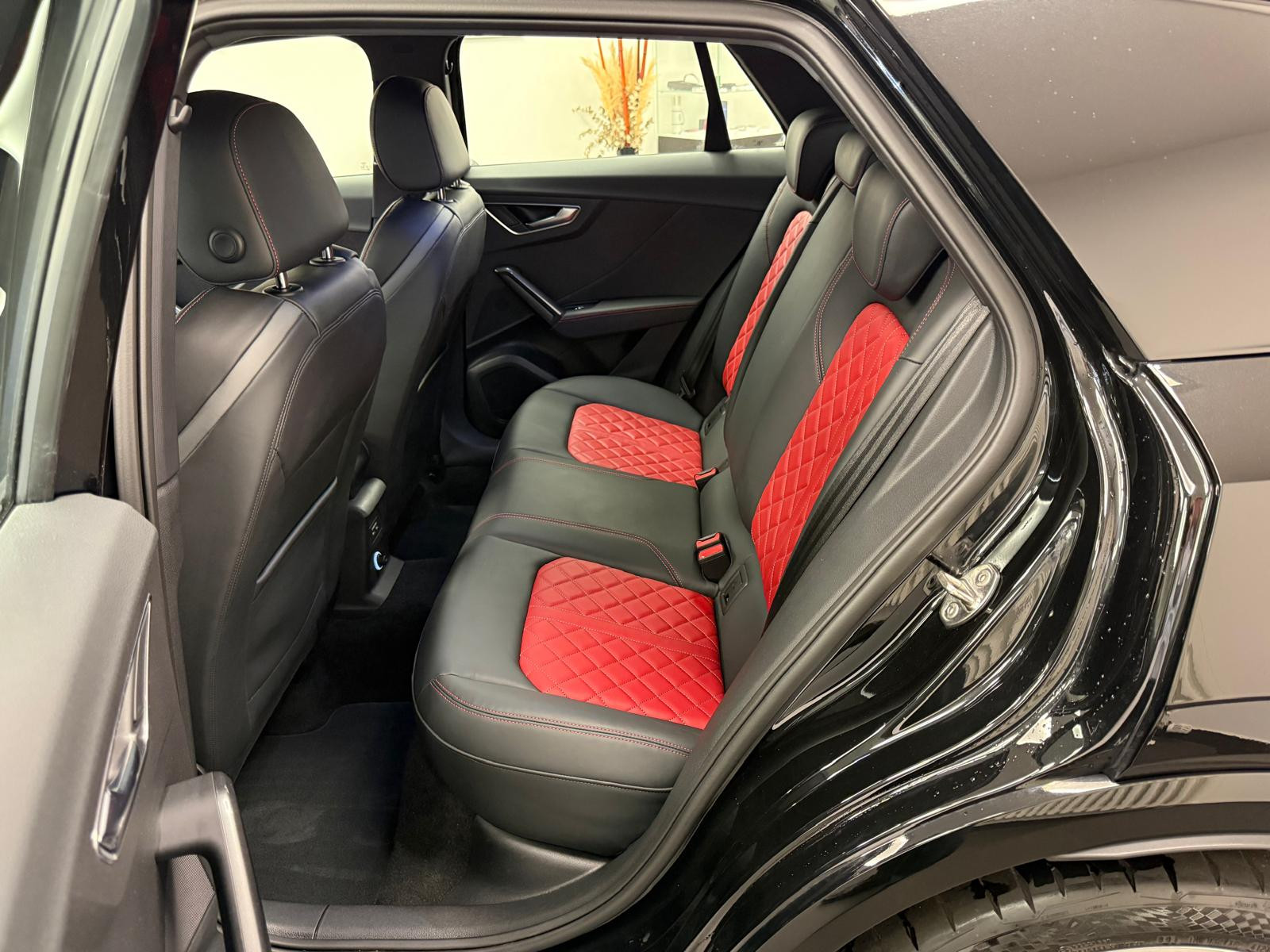 Audi SQ2 TFSI 300 CV / 221 KW quattro S tronic — 6