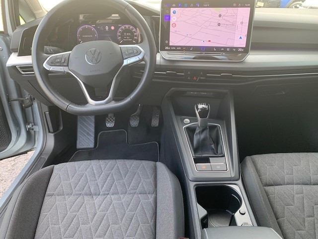 Volkswagen Golf LIFE 2.0TDI 116CV 6VITESSES — 3
