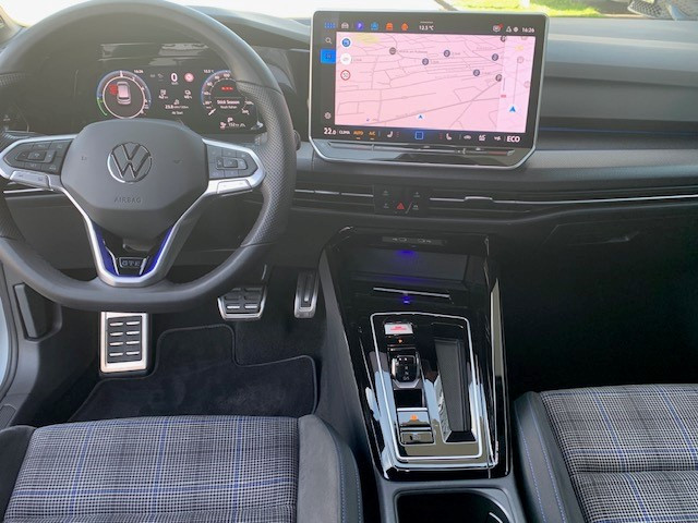Volkswagen Golf GTE BLACK STYLE 1.5TSI 177CV DSG6 — 3