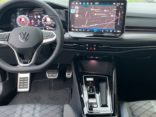 Volkswagen Golf R-LINE BLACK STYLE 1.5eTSI 150CV DSG7 — 3