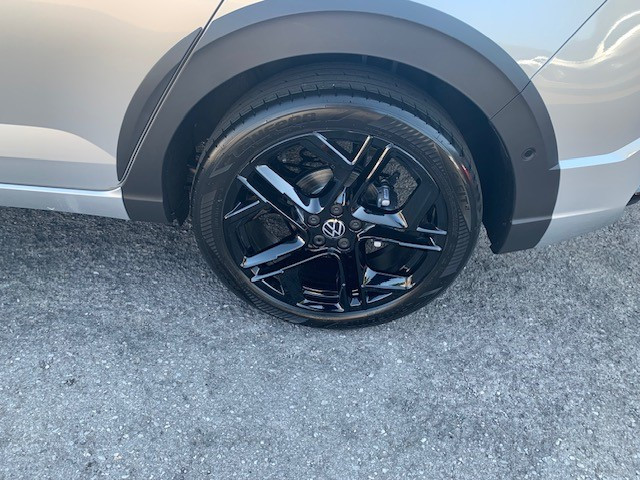 Volkswagen Taigo R-LINE BLACK STYLE 1.5TSI 150CV DSG7 — 4