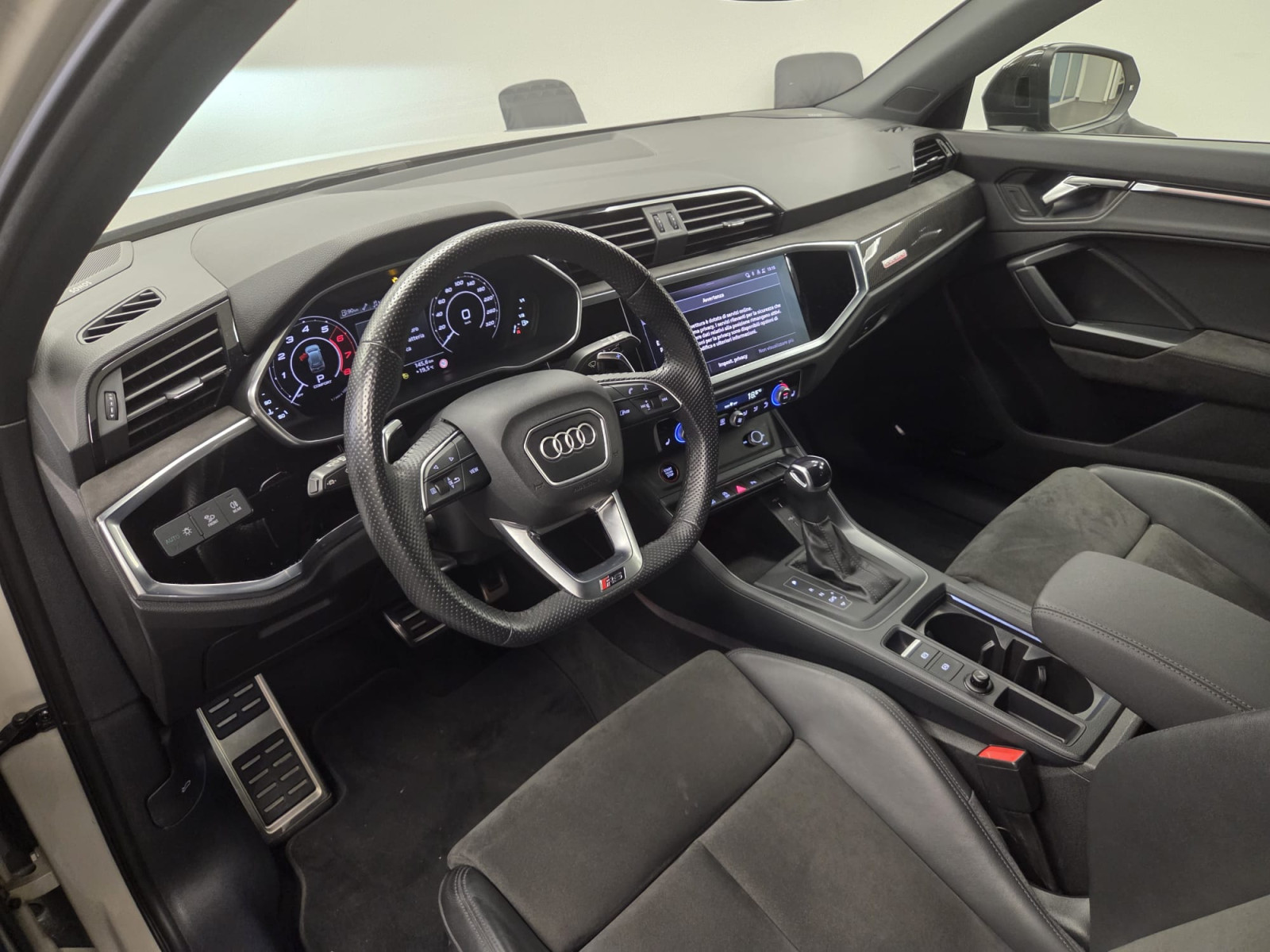 Audi RSQ3 2.5 TFSI quattro 400 CH / 295 kW S tronic — 4