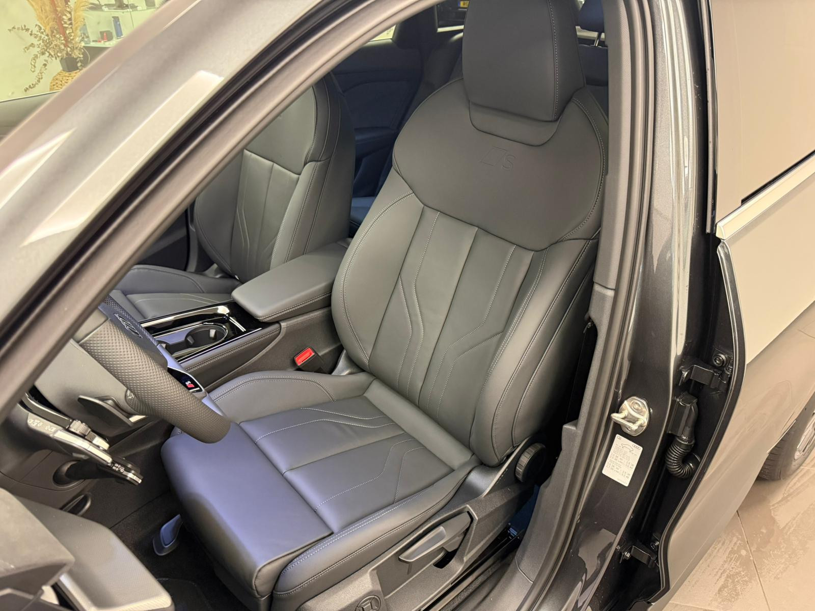 Audi Q3 SUV e-hybrid S Line 272 CV / 200 KW S tronic — 2