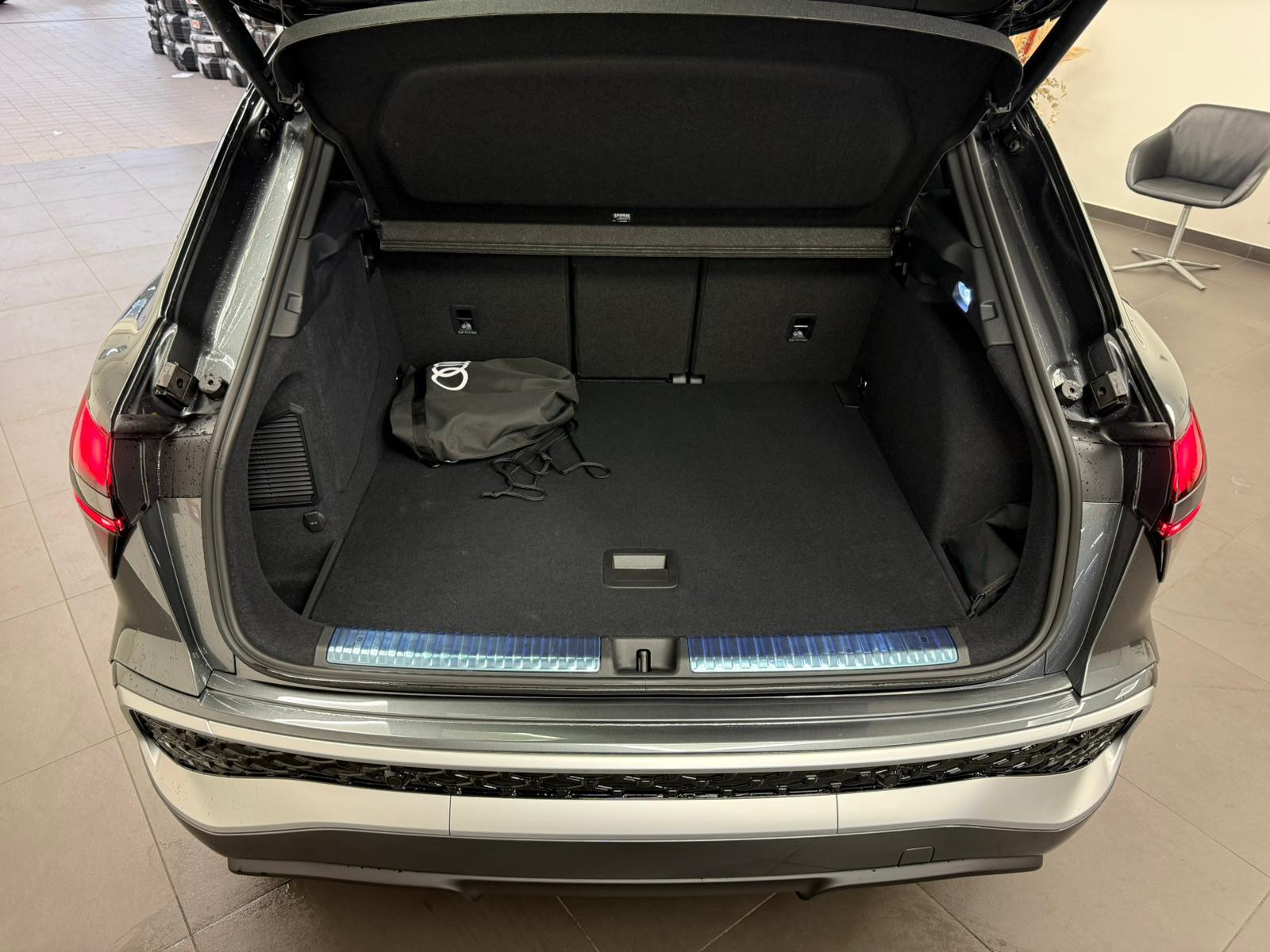 Audi Q3 SUV e-hybrid S Line 272 CV / 200 KW S tronic — 8