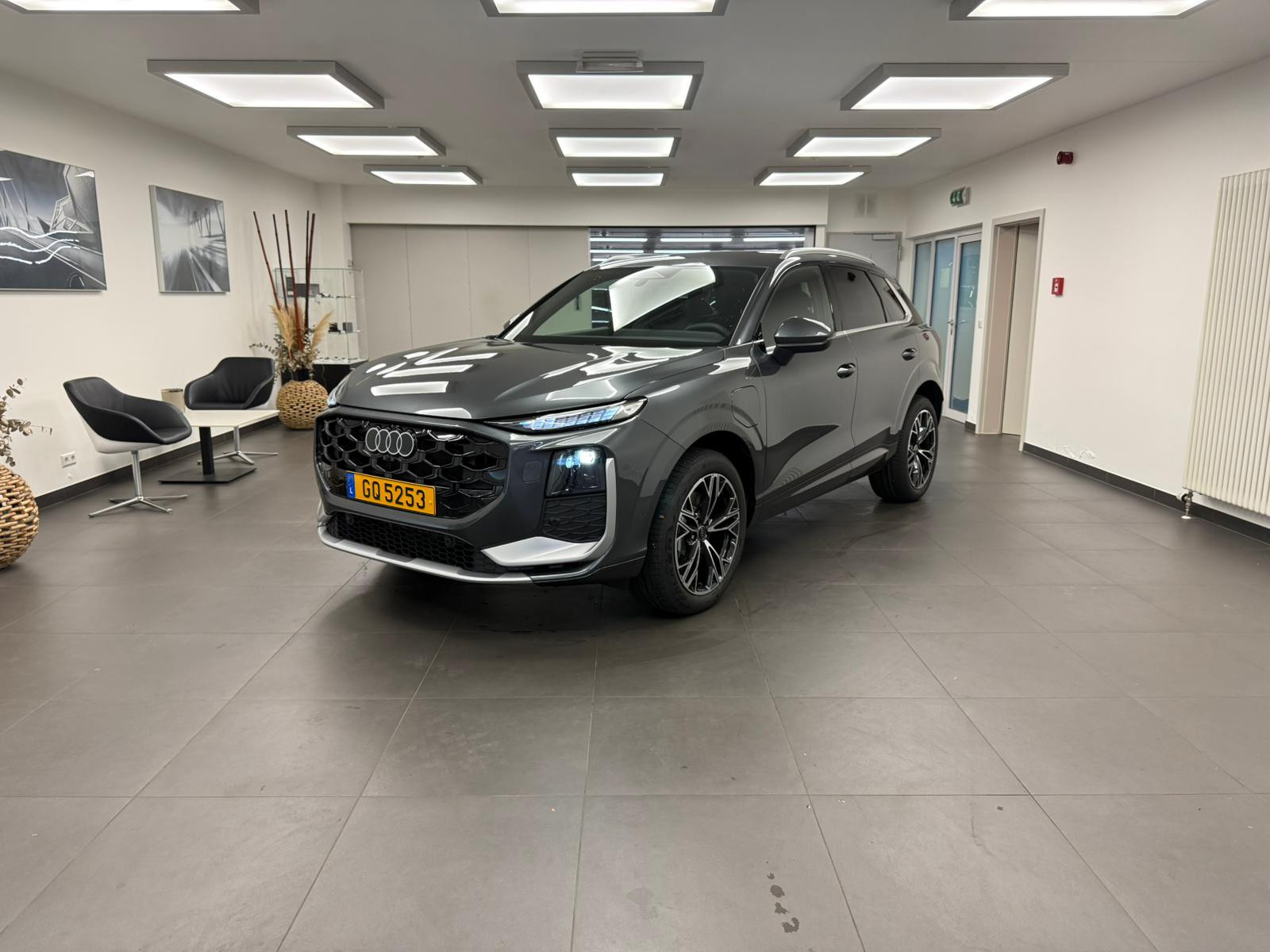 Audi Q3 SUV e-hybrid S Line 272 CV / 200 KW S tronic — 1