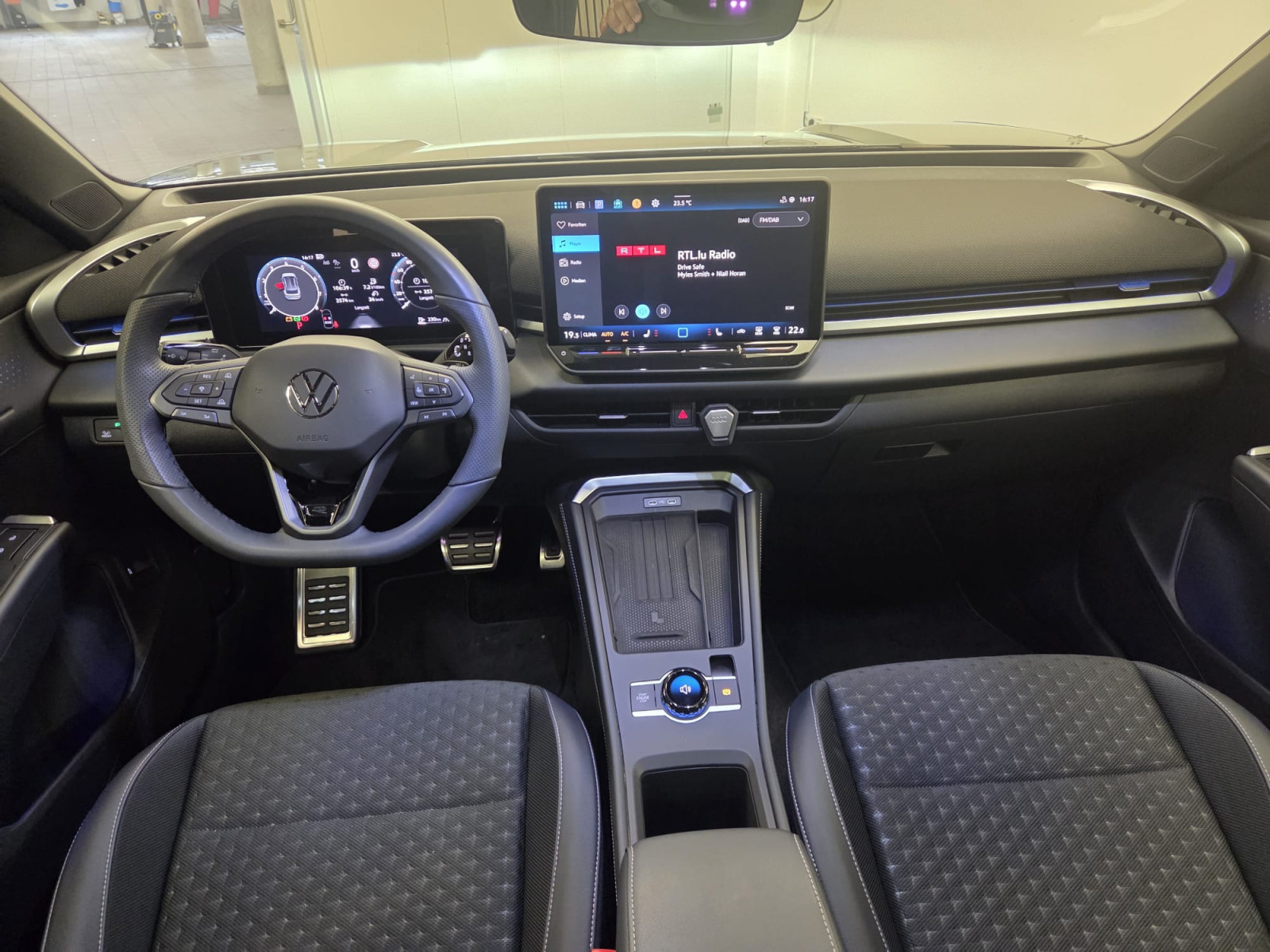 Volkswagen T-Roc T-ROC R-Line 110 eTSI DSG7 — 5