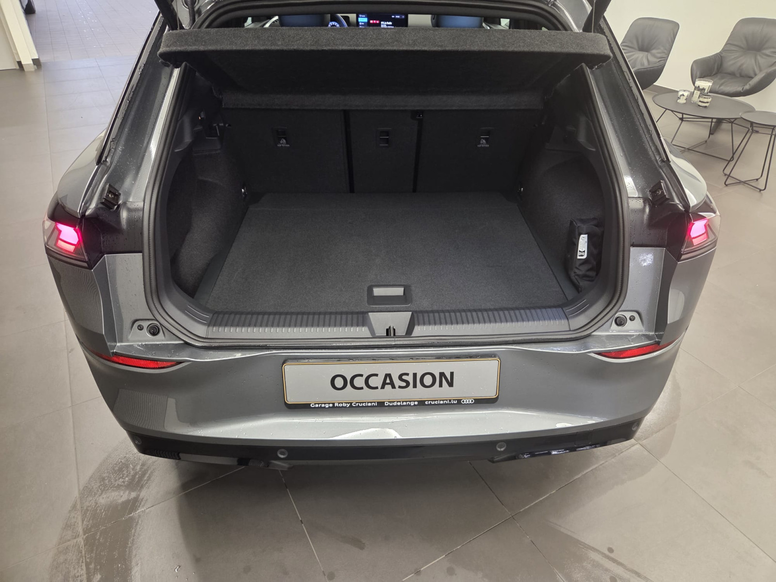 Volkswagen T-Roc T-ROC R-Line 110 eTSI DSG7 — 9