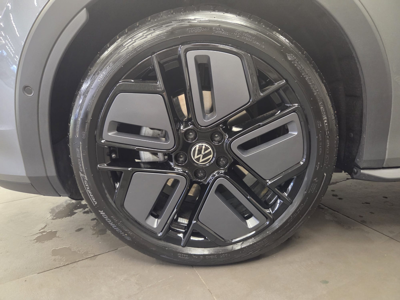 Volkswagen T-Roc T-ROC R-Line 110 eTSI DSG7 — 10